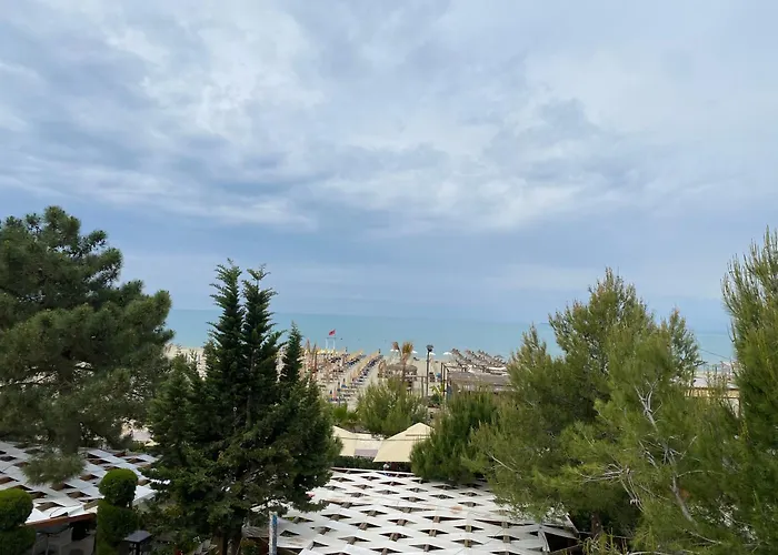 Malenri Golem (Tirana)